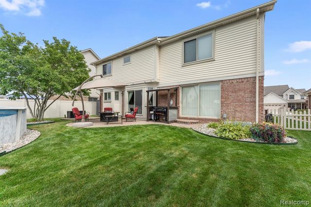 24346 Brentwood Drive, Brownstown, MI 48183