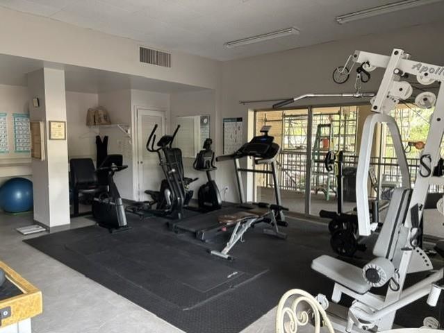 475 N Highland St Apt 4A, Memphis, TN 38122