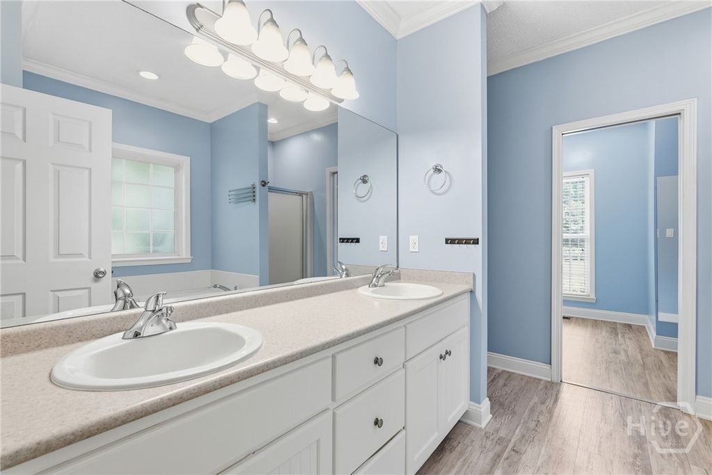 Image 20 of property listing at 330 Landing Way, Richmond Hill, GA 31324