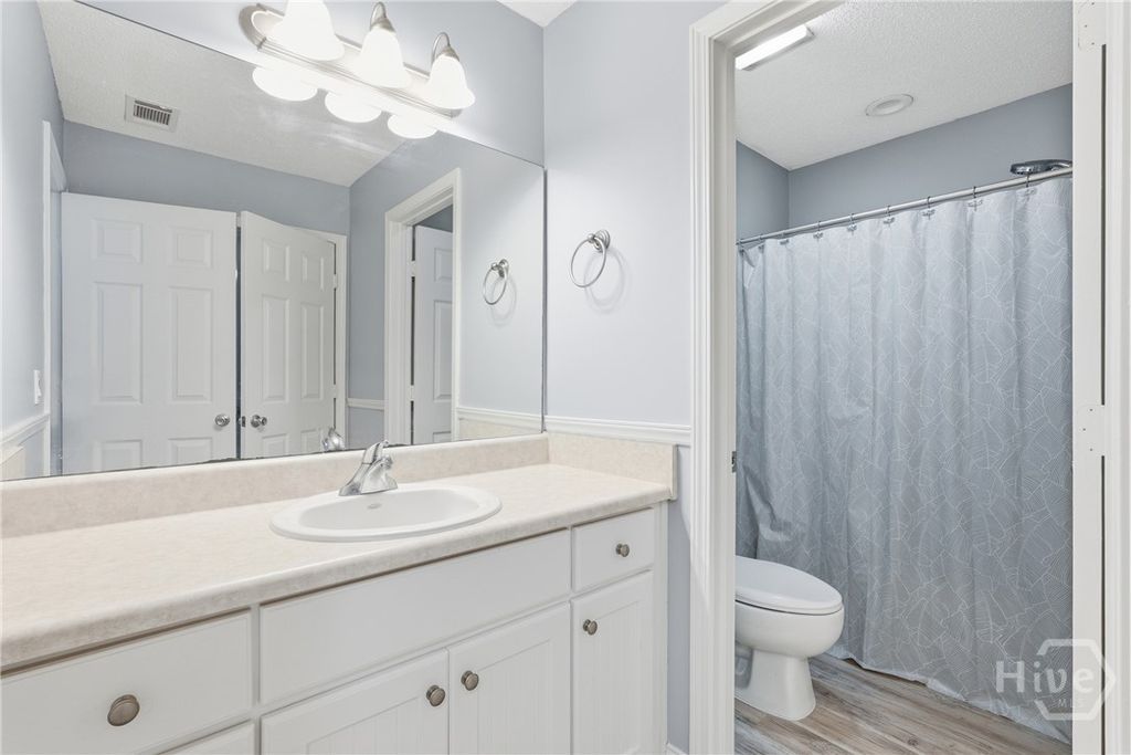Image 26 of property listing at 330 Landing Way, Richmond Hill, GA 31324