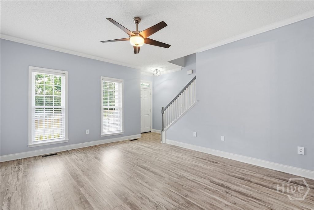 Image 9 of property listing at 330 Landing Way, Richmond Hill, GA 31324