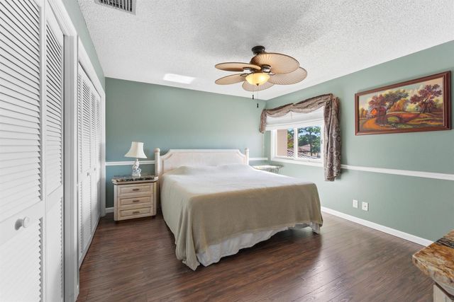 5370 SE Merion Way, Stuart, FL 34997