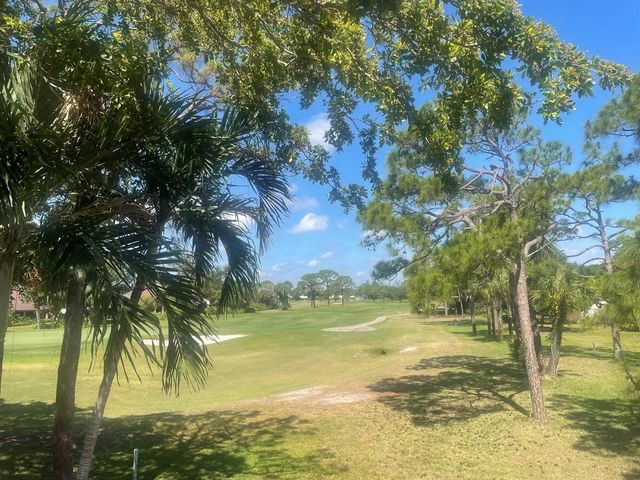 5370 SE Merion Way, Stuart, FL 34997