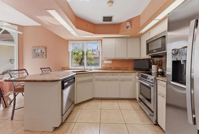 5370 SE Merion Way, Stuart, FL 34997
