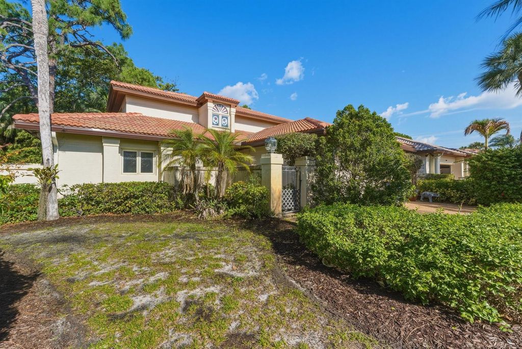 5370 SE Merion Way, Stuart, FL 34997