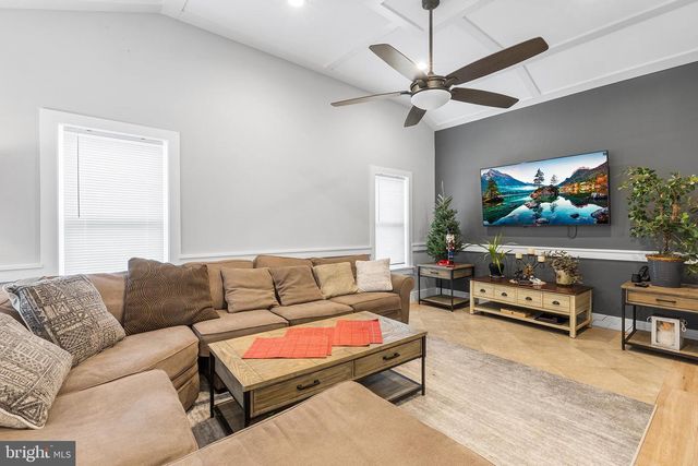 118 BLOUGH RD, Fairless Hills, PA 19030