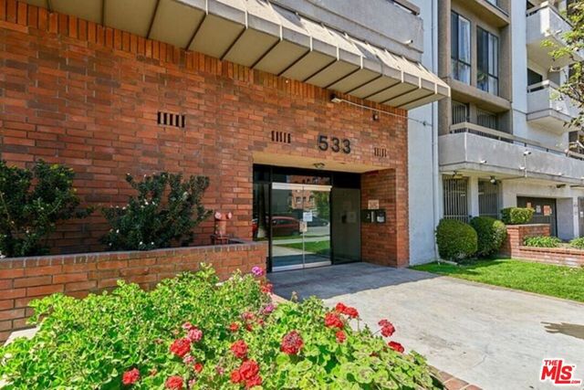 533 S St Andrews Place 321, Los Angeles, CA 90020