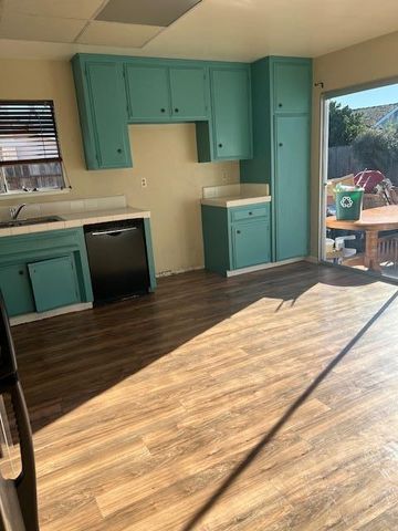 451 La Jolla Way, Salinas, CA 93901