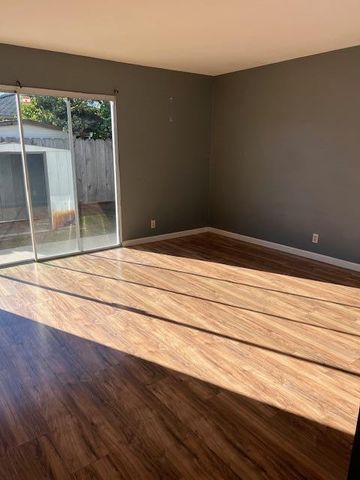 451 La Jolla Way, Salinas, CA 93901