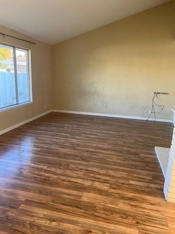 451 La Jolla Way, Salinas, CA 93901