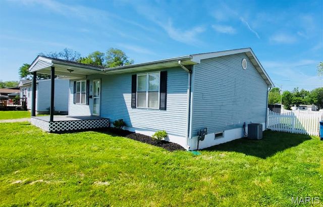 101 Bonds Avenue, East Alton, IL 62024