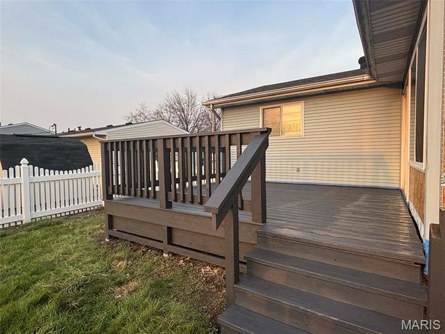 101 Bonds Avenue, East Alton, IL 62024