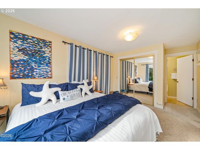 580 S COLUMBIA St, Seaside, OR 97138