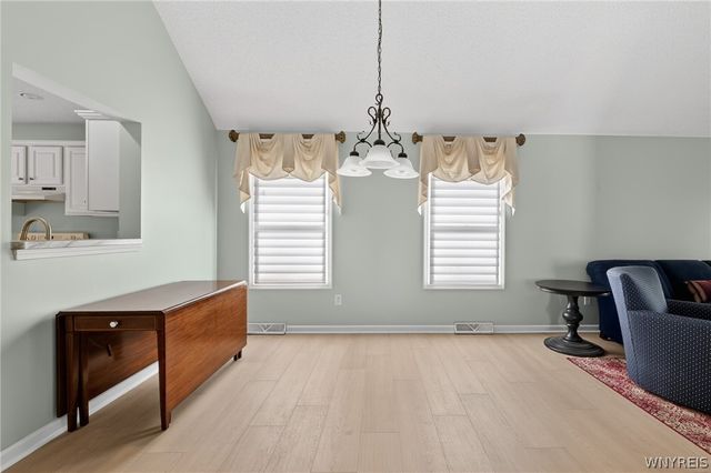 56 Mayfield Drive, West Seneca, NY 14224