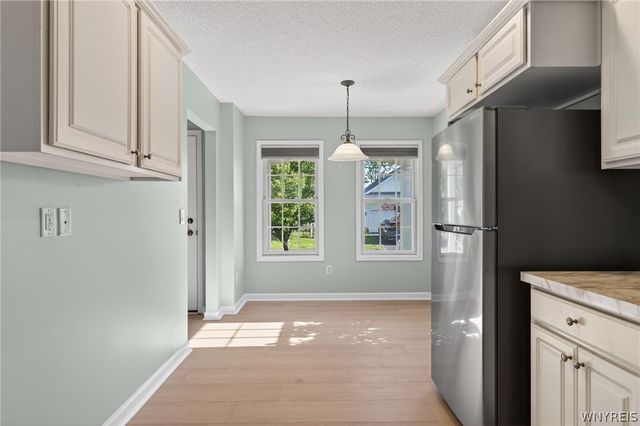 56 Mayfield Drive, West Seneca, NY 14224