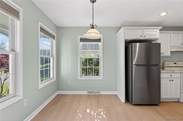 56 Mayfield Drive, West Seneca, NY 14224