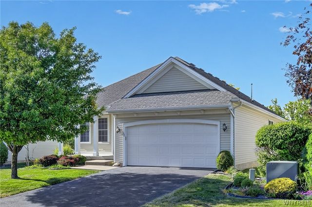 56 Mayfield Drive, West Seneca, NY 14224