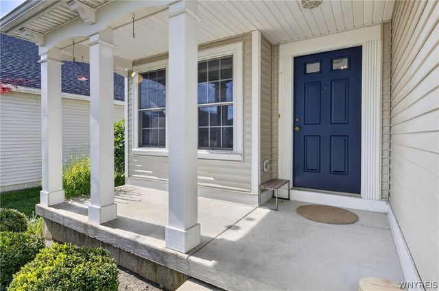 56 Mayfield Drive, West Seneca, NY 14224