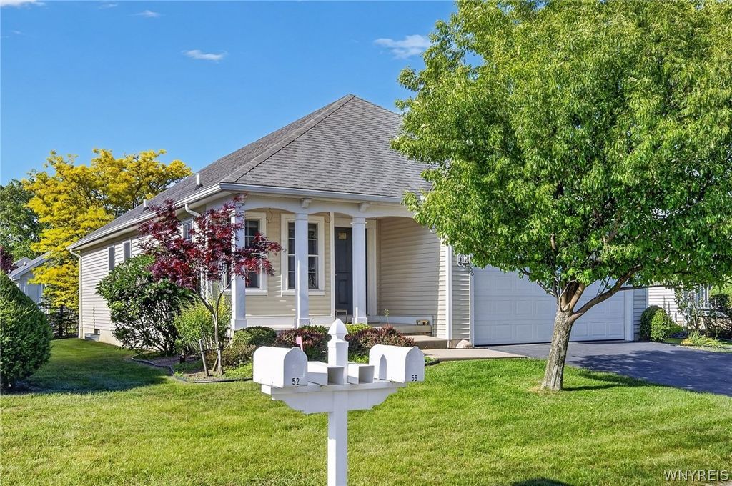 56 Mayfield Drive, West Seneca, NY 14224