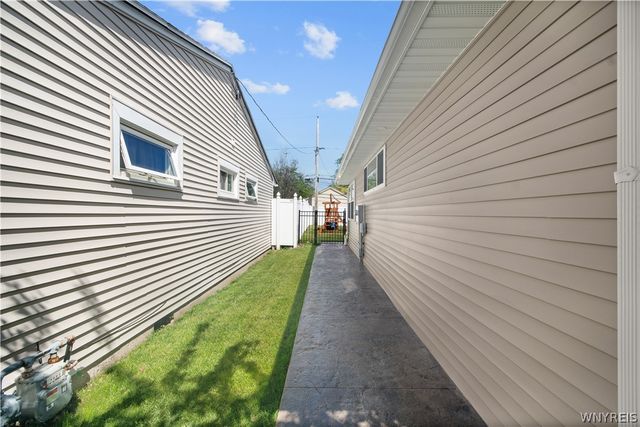 635 Lynbrook Avenue, Tonawanda, NY 14150