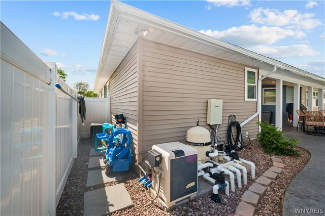 635 Lynbrook Avenue, Tonawanda, NY 14150