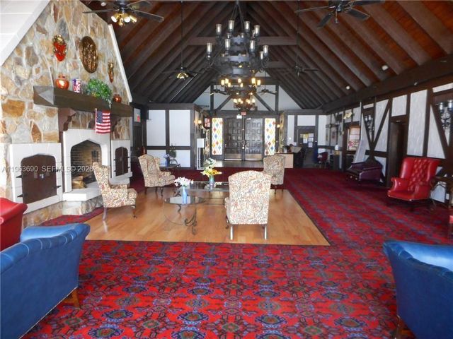 3650 Inverrary Dr 1M, Lauderhill, FL 33319