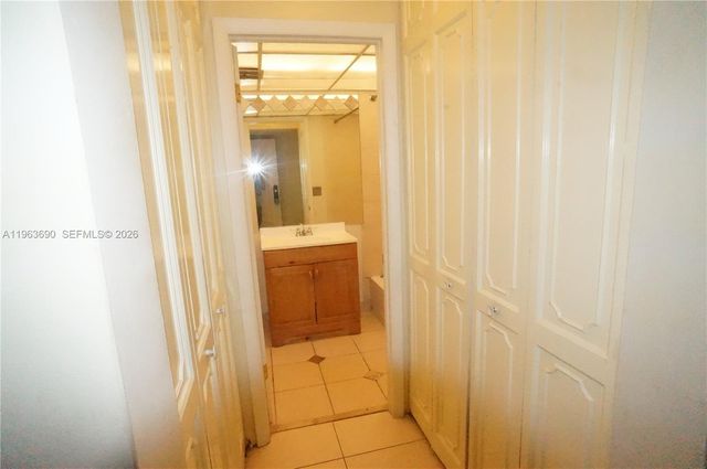 3650 Inverrary Dr 1M, Lauderhill, FL 33319