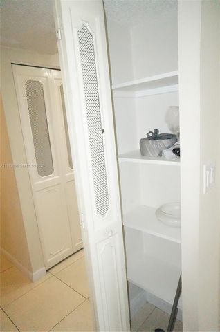 3650 Inverrary Dr 1M, Lauderhill, FL 33319