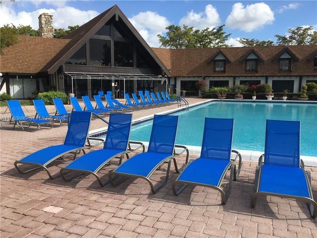 3650 Inverrary Dr 1M, Lauderhill, FL 33319