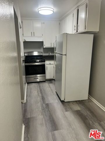 10540 Balboa Boulevard 123, Granada Hills (los Angeles), CA 91344