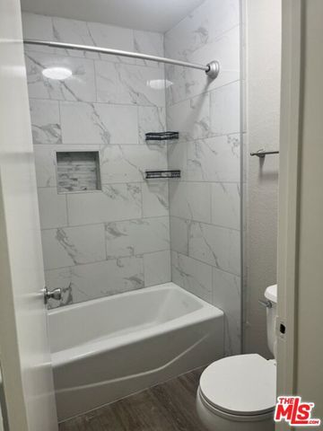 10540 Balboa Boulevard 123, Granada Hills (los Angeles), CA 91344