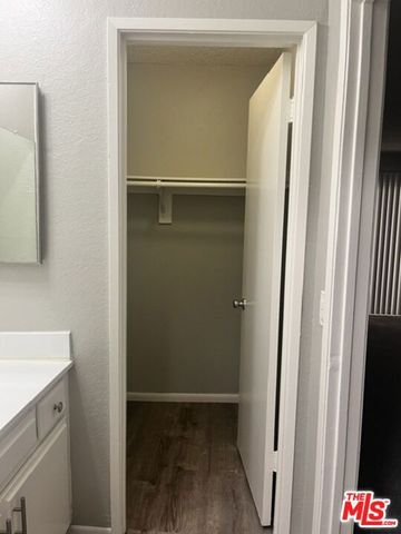 10540 Balboa Boulevard 123, Granada Hills (los Angeles), CA 91344