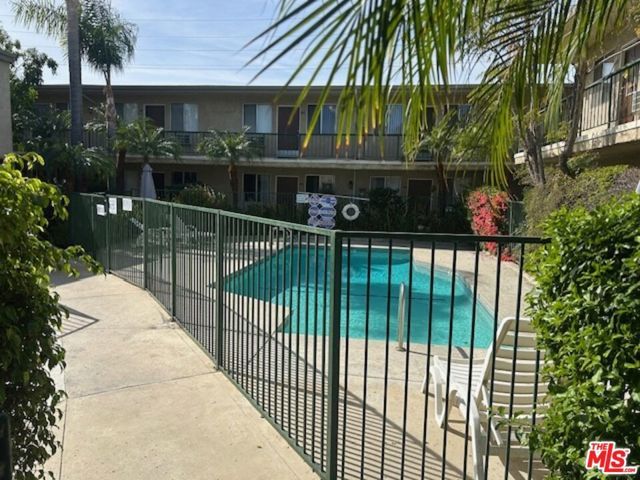 10540 Balboa Boulevard 123, Granada Hills (los Angeles), CA 91344