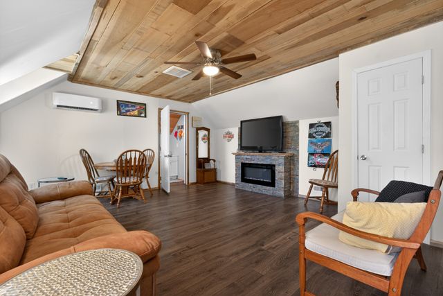 347 Keith Cove Rd, Cowan, TN 37318