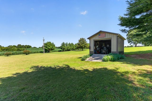 347 Keith Cove Rd, Cowan, TN 37318