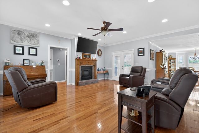 347 Keith Cove Rd, Cowan, TN 37318