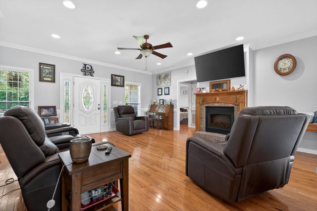 347 Keith Cove Rd, Cowan, TN 37318