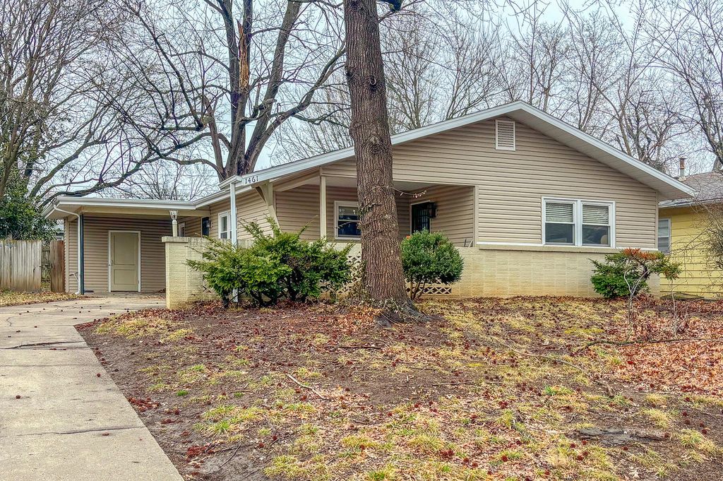 1461 E Berkeley Street, Springfield, MO 65804