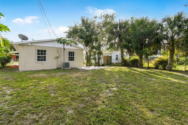 1227 Cherokee Street, Jupiter, FL 33458
