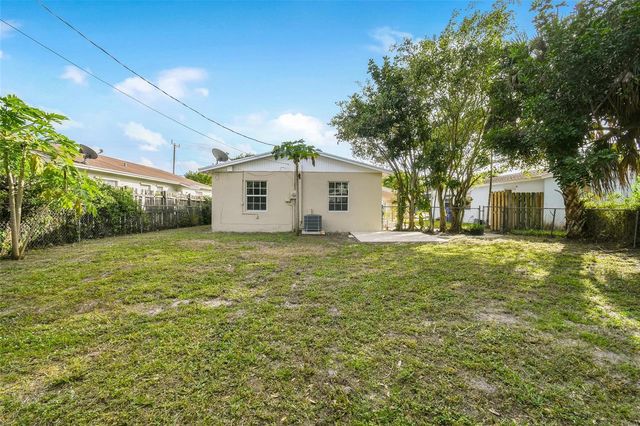 1227 Cherokee Street, Jupiter, FL 33458