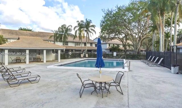 9835 Riverside Dr 7-39, Coral Springs, FL 33071