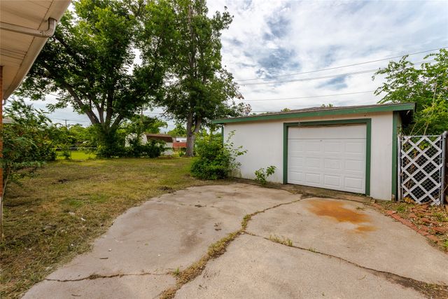 2302 Mockingbird Lane, Garland, TX 75042