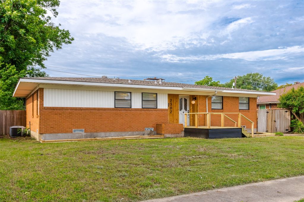 2302 Mockingbird Lane, Garland, TX 75042