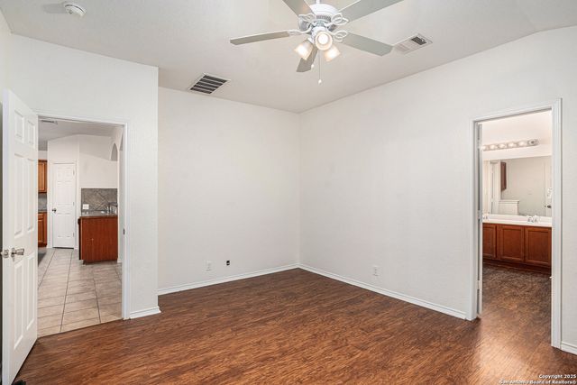 2135 Wiltshire Dr, New Braunfels, TX 78130
