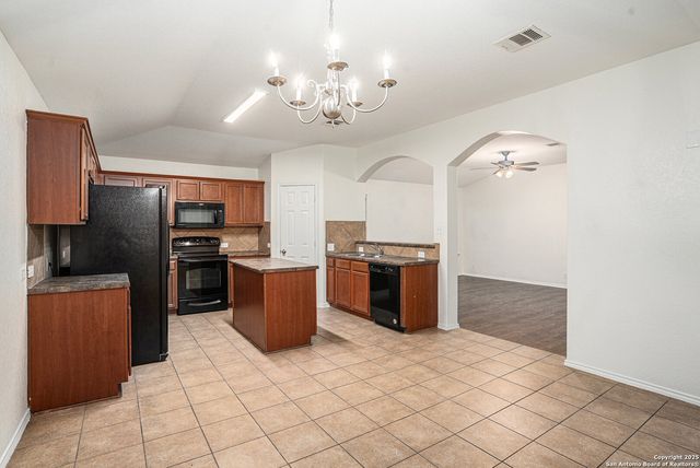 2135 Wiltshire Dr, New Braunfels, TX 78130