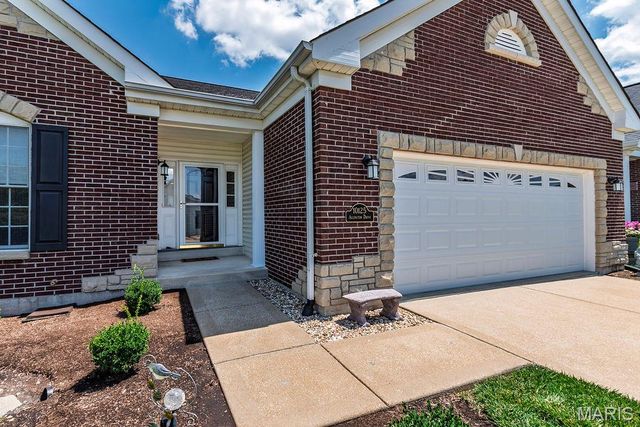10125 Allington Drive, St Louis, MO 63128