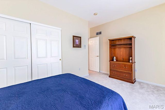 10125 Allington Drive, St Louis, MO 63128
