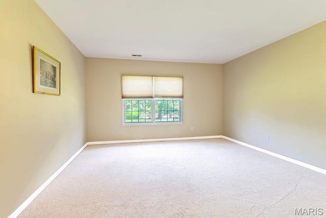 10125 Allington Drive, St Louis, MO 63128
