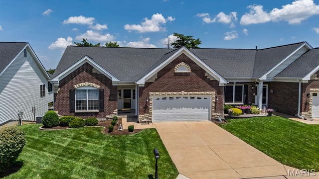 10125 Allington Drive, St Louis, MO 63128