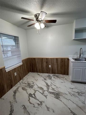 822 N NEW HAMPSHIRE AVENUE, Tavares, FL 32778